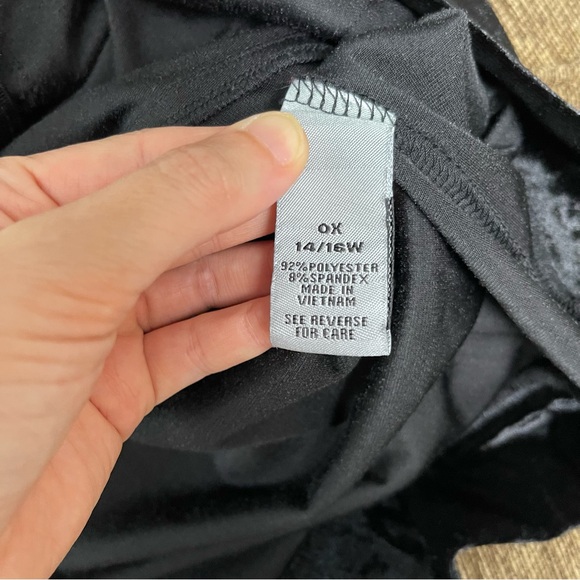 Catherine’s Velour/Velvet Zip Up - Picture 7 of 9